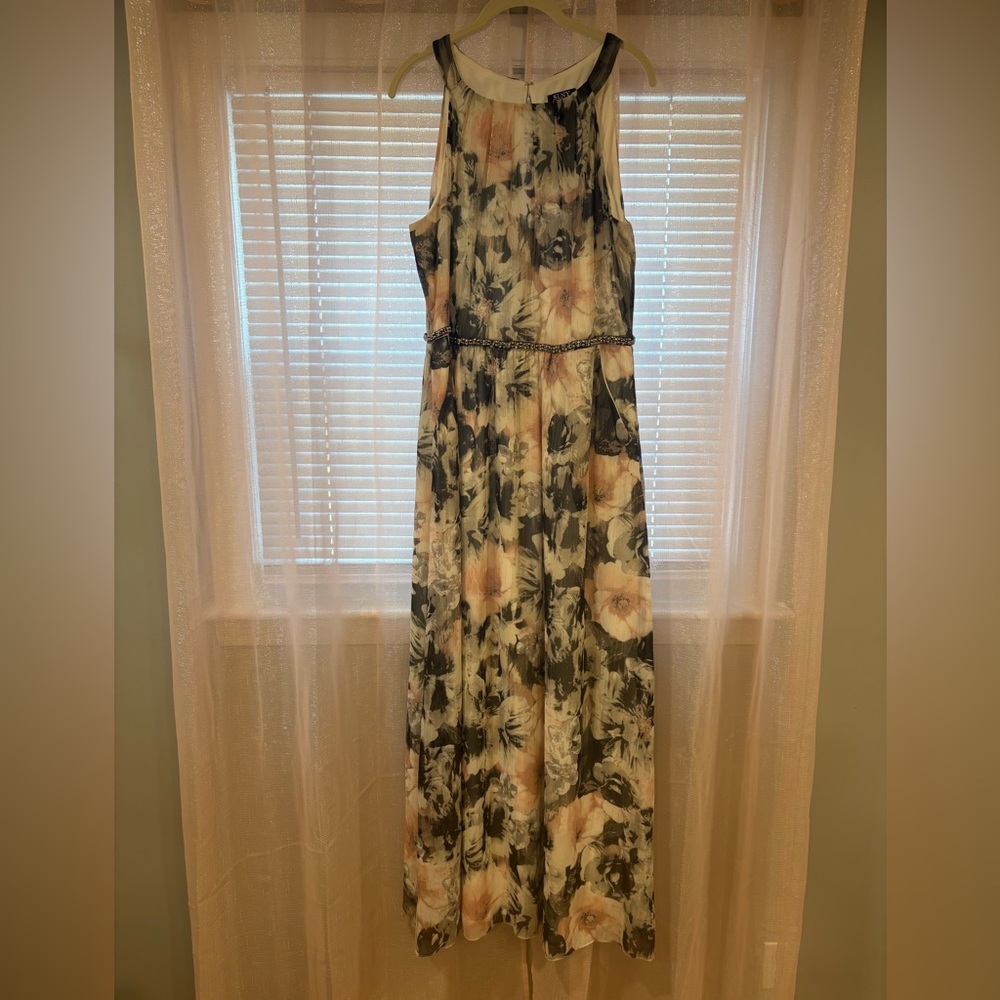 SLNY Pink and Gray Sleeveless Maxi Dress for Weddings